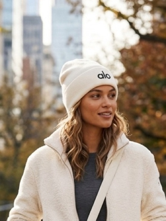 ALO Yoga Accessories - Alo Beanie Hat with Black Logo